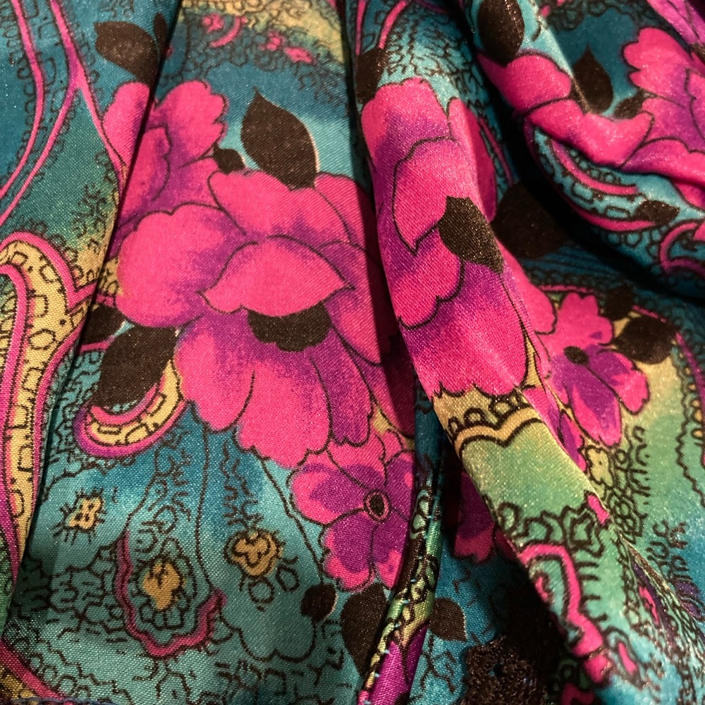 EUC Featherbed Robe Size Large - Picture 6 of 11